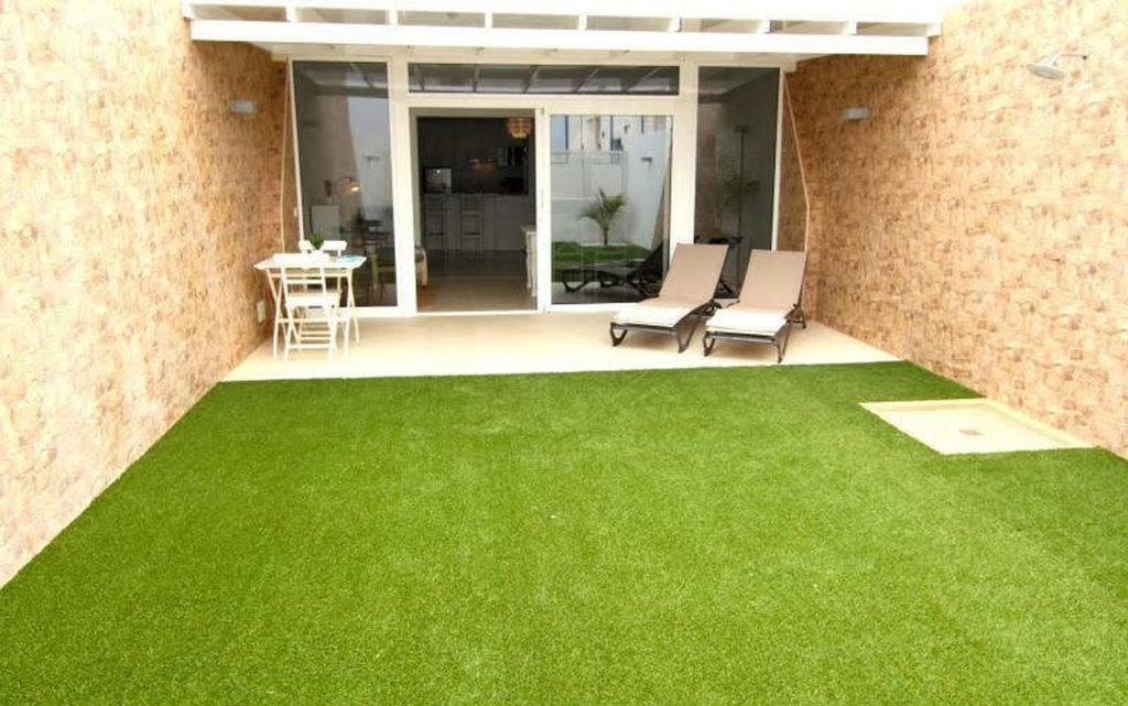 Ground Floor Apartment Suite With Private Garden, Los Charcos Costa Teguise Eksteriør billede